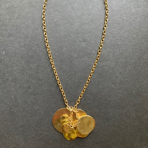 Gold Tone Link Necklace/4 Sizes of Textured Matte Discs/Toggle Closure/18 Inch - Picture 1 of 2